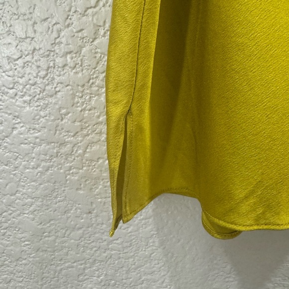 Vince. 100% Silk Cami - Picture 6 of 6